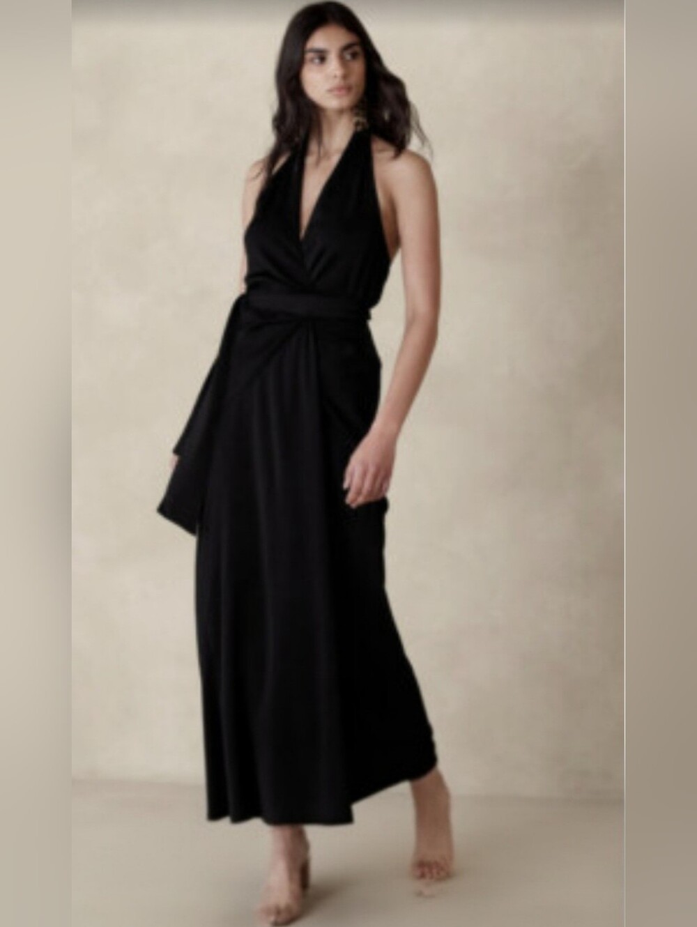 Banana Republic 100% Silk Elegant Black V-Neck Women's Sz 2, 8 and 10 Maxi Dress